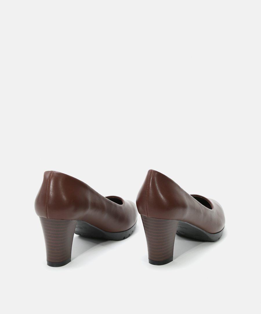 Sapatos salto image number null